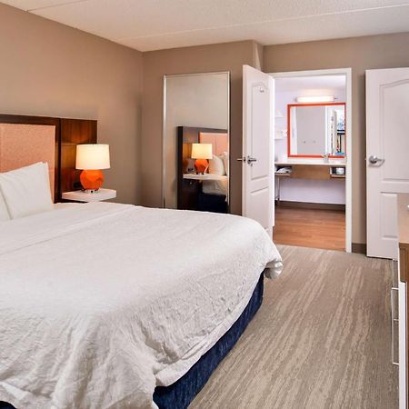 Hampton Inn Emporia Bagian luar foto