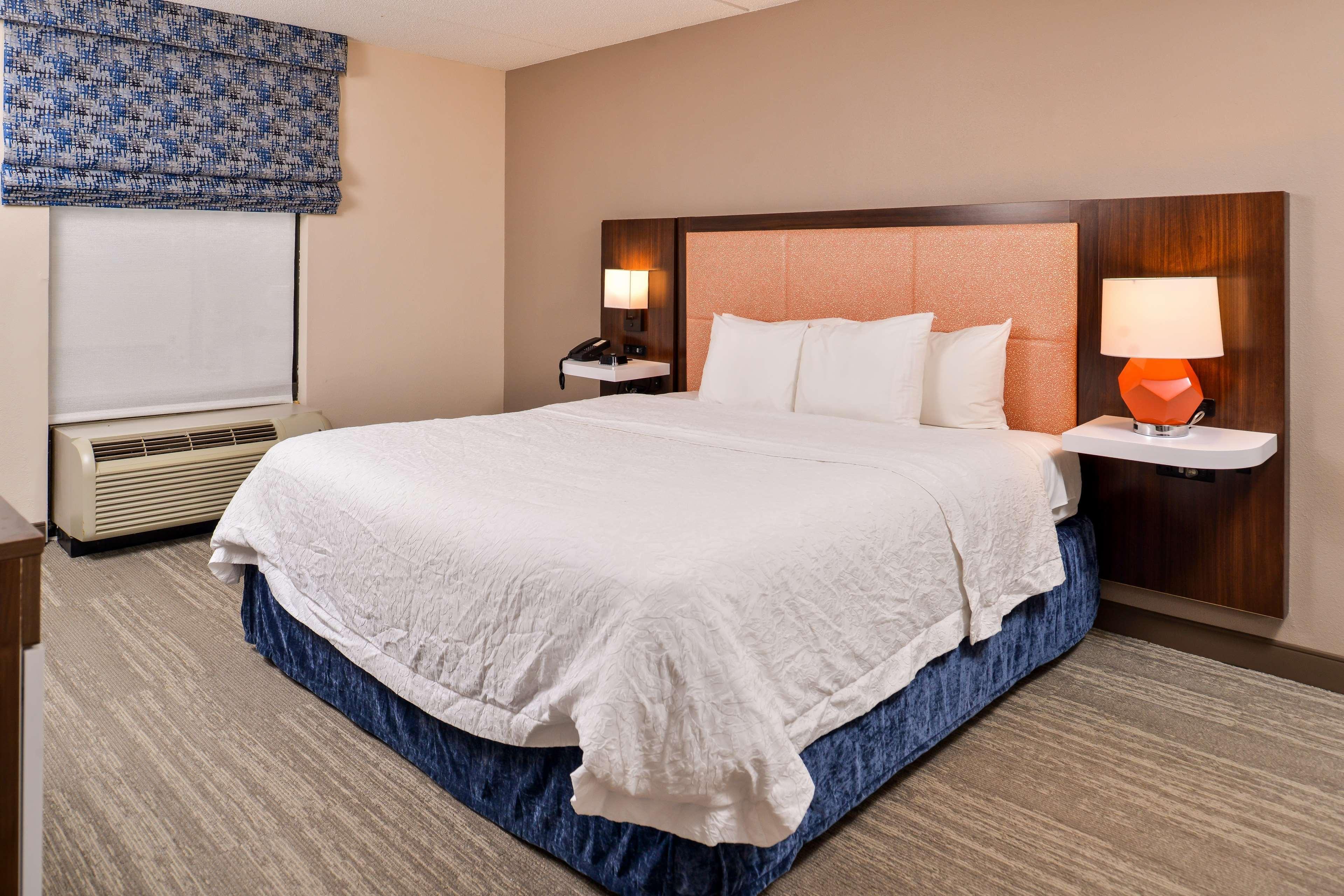 Hampton Inn Emporia Bagian luar foto