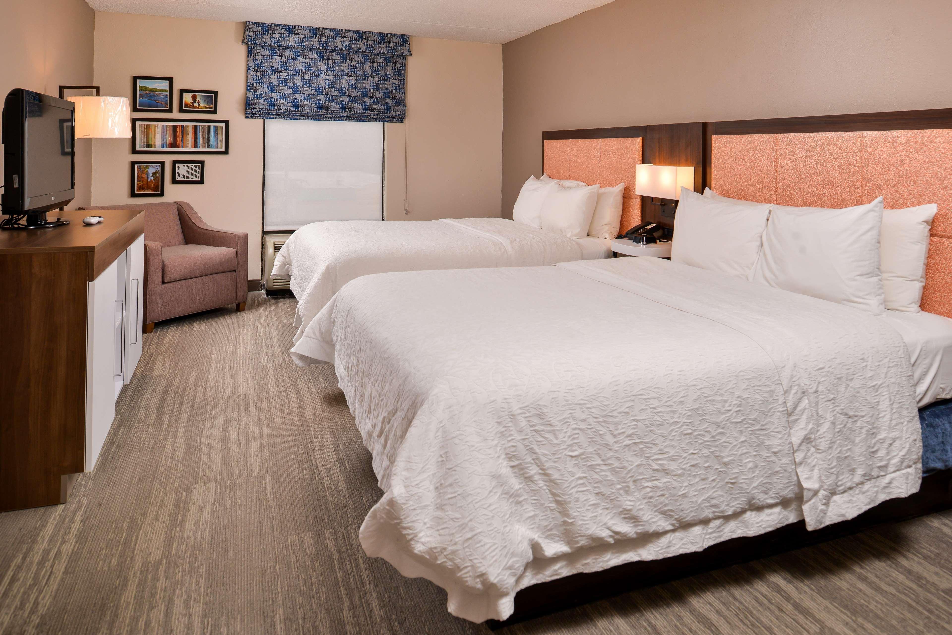 Hampton Inn Emporia Bagian luar foto