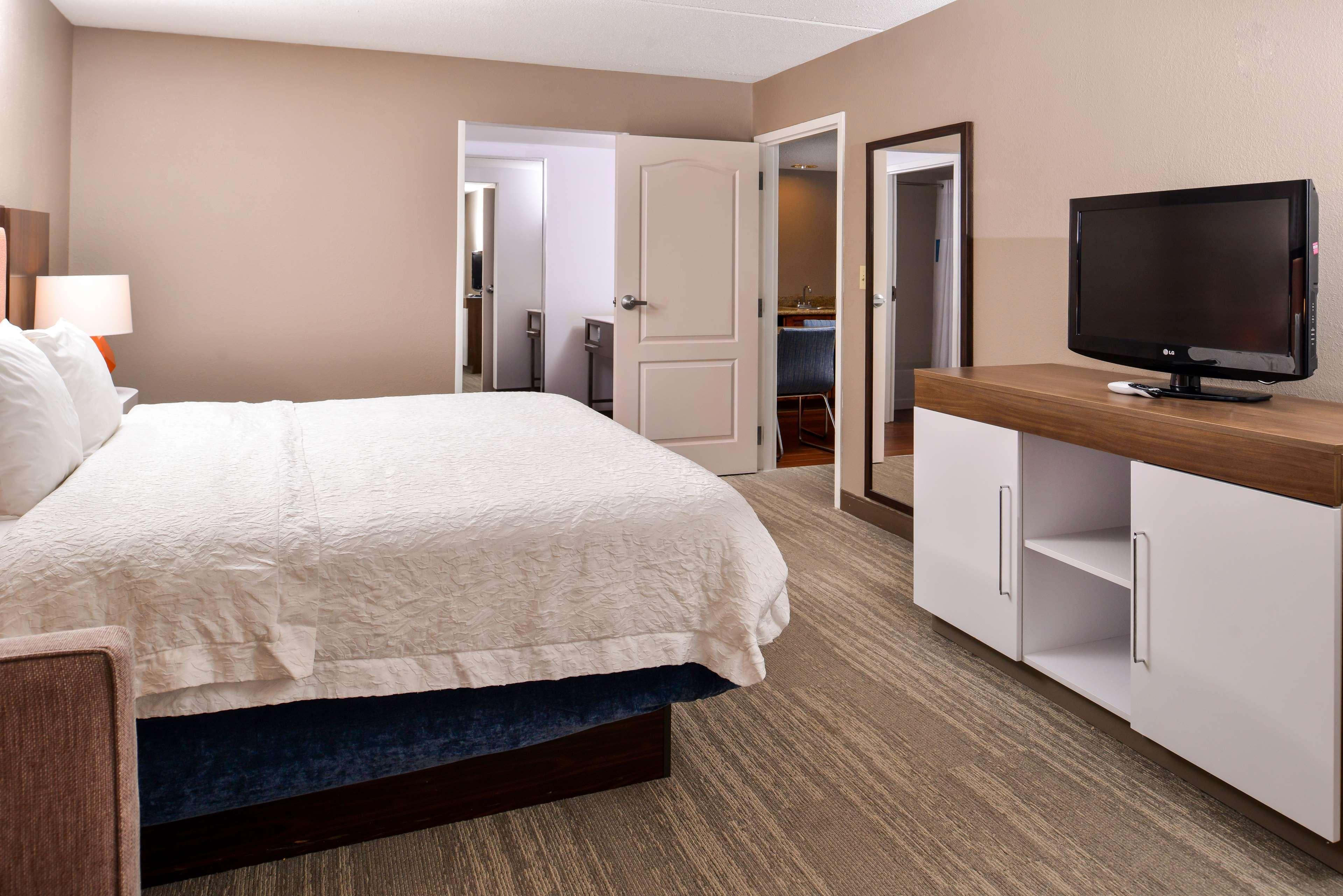 Hampton Inn Emporia Bagian luar foto