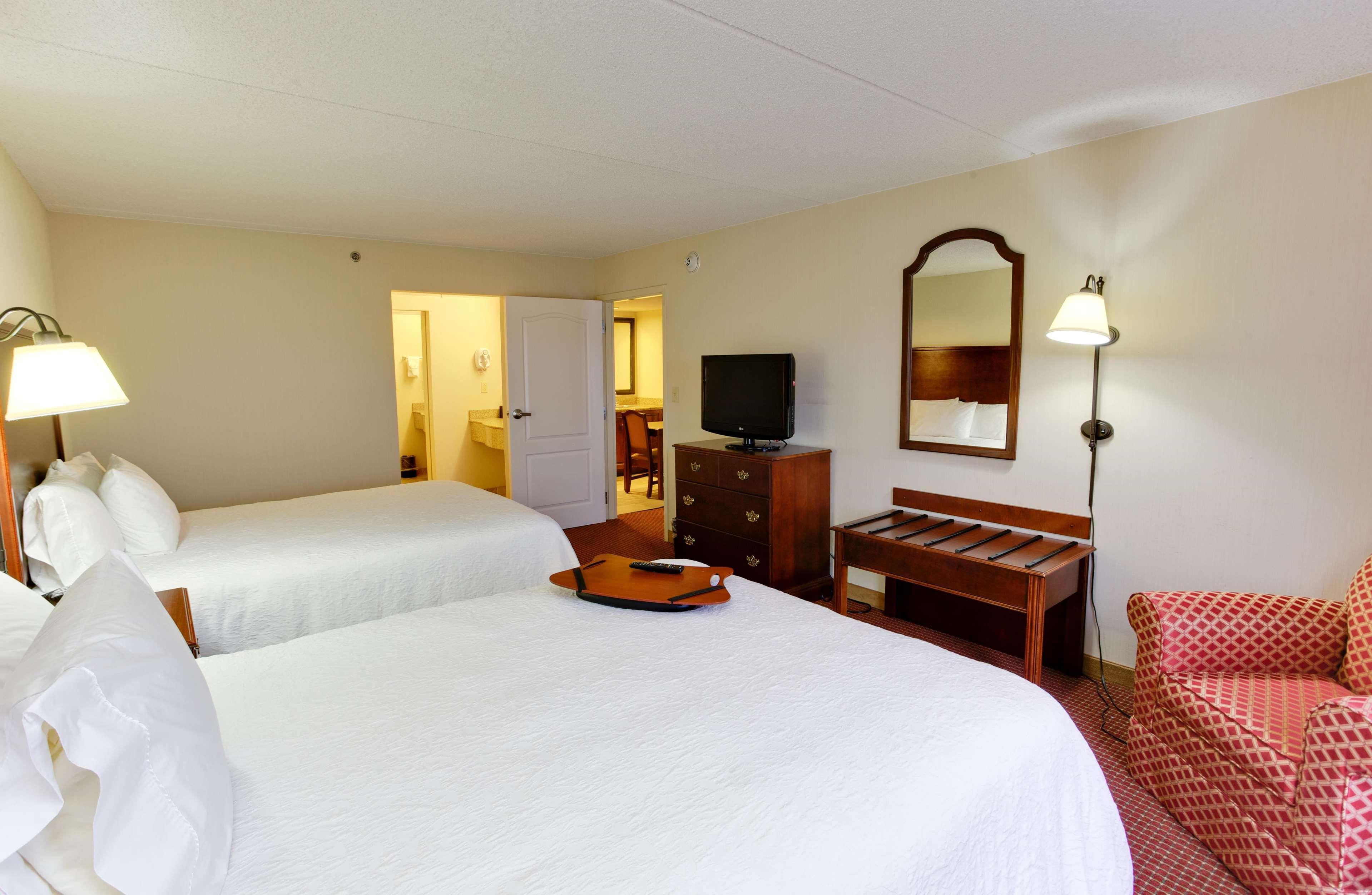 Hampton Inn Emporia Bagian luar foto
