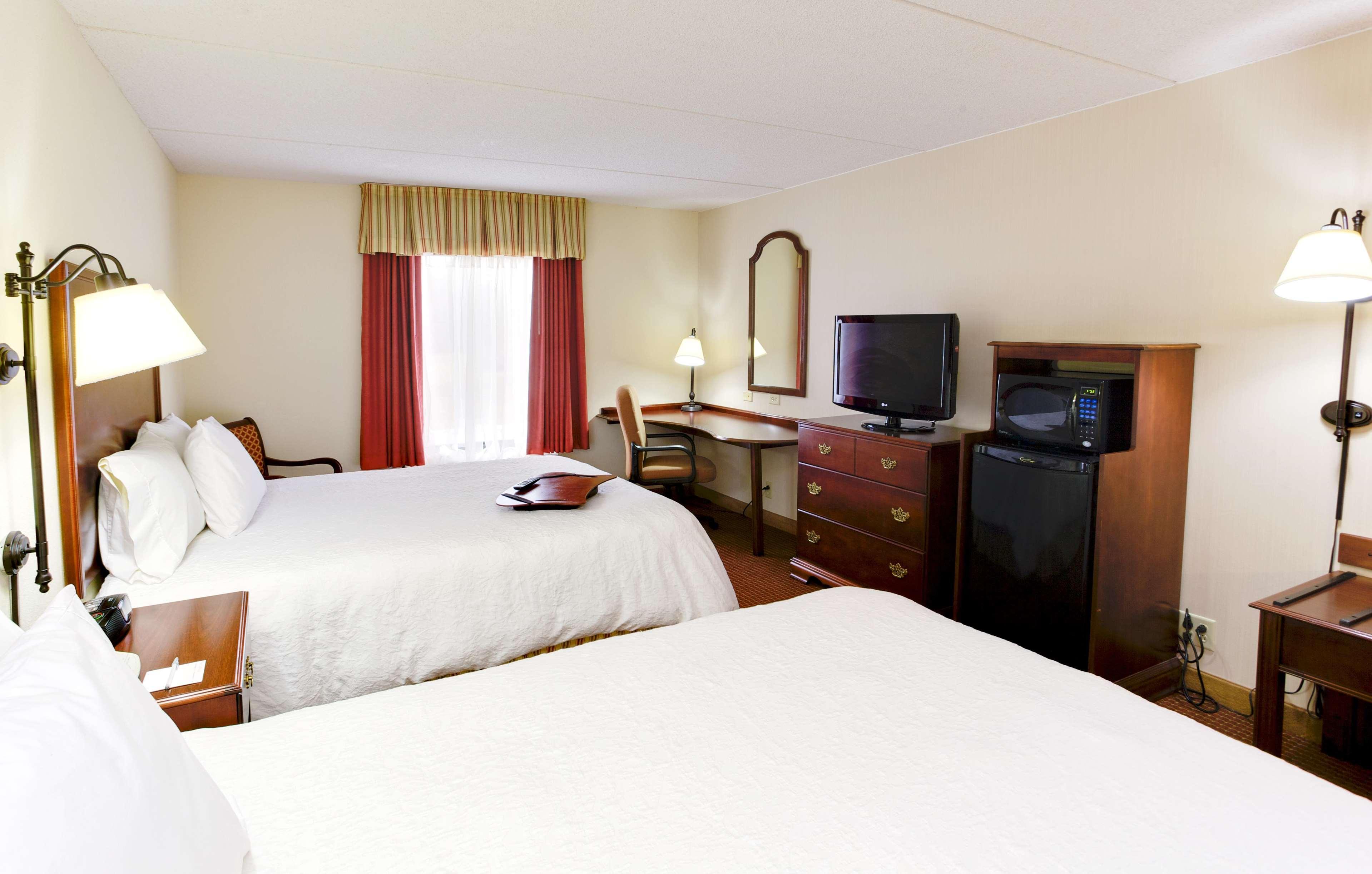 Hampton Inn Emporia Bagian luar foto