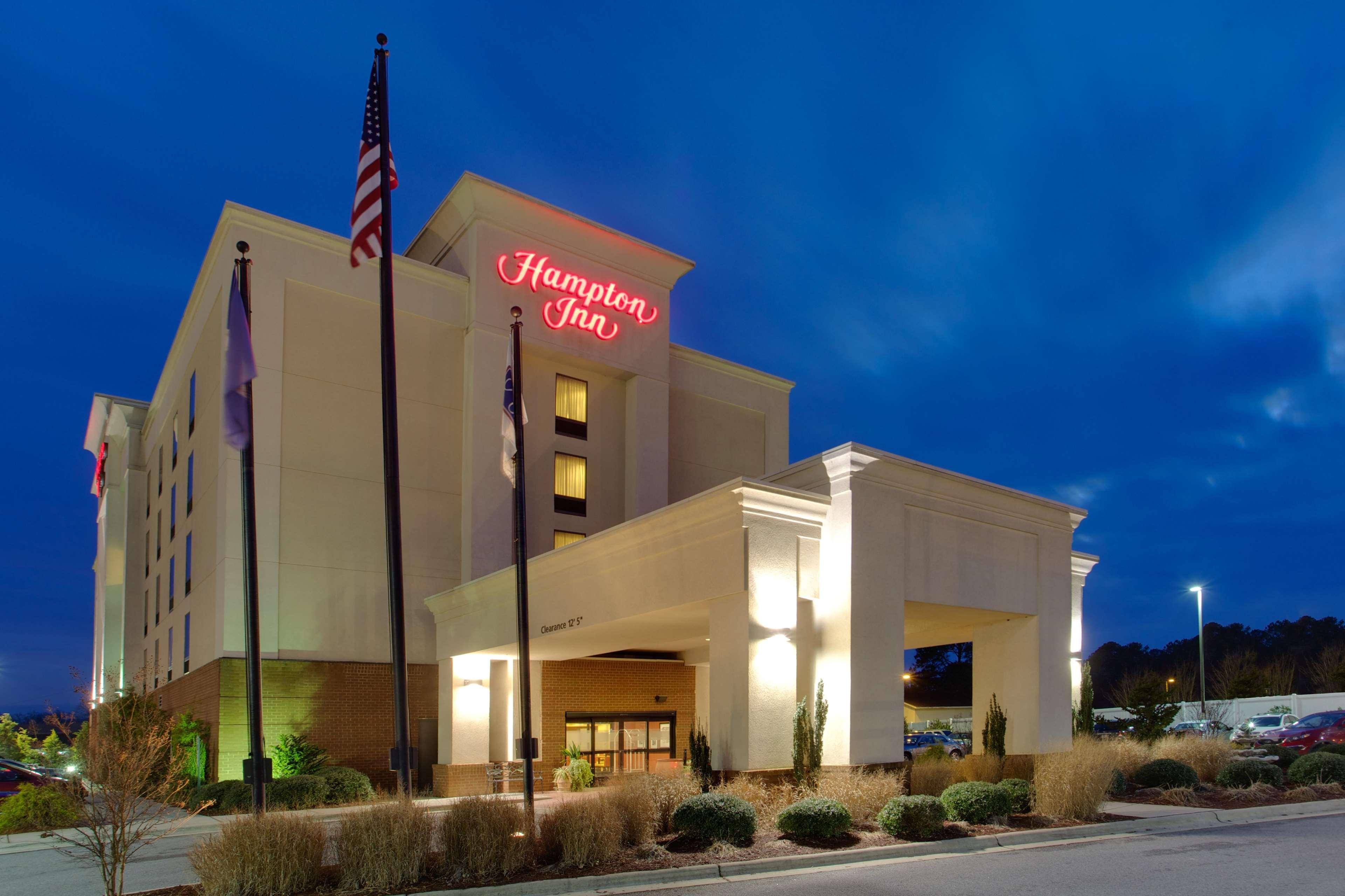 Hampton Inn Emporia Bagian luar foto