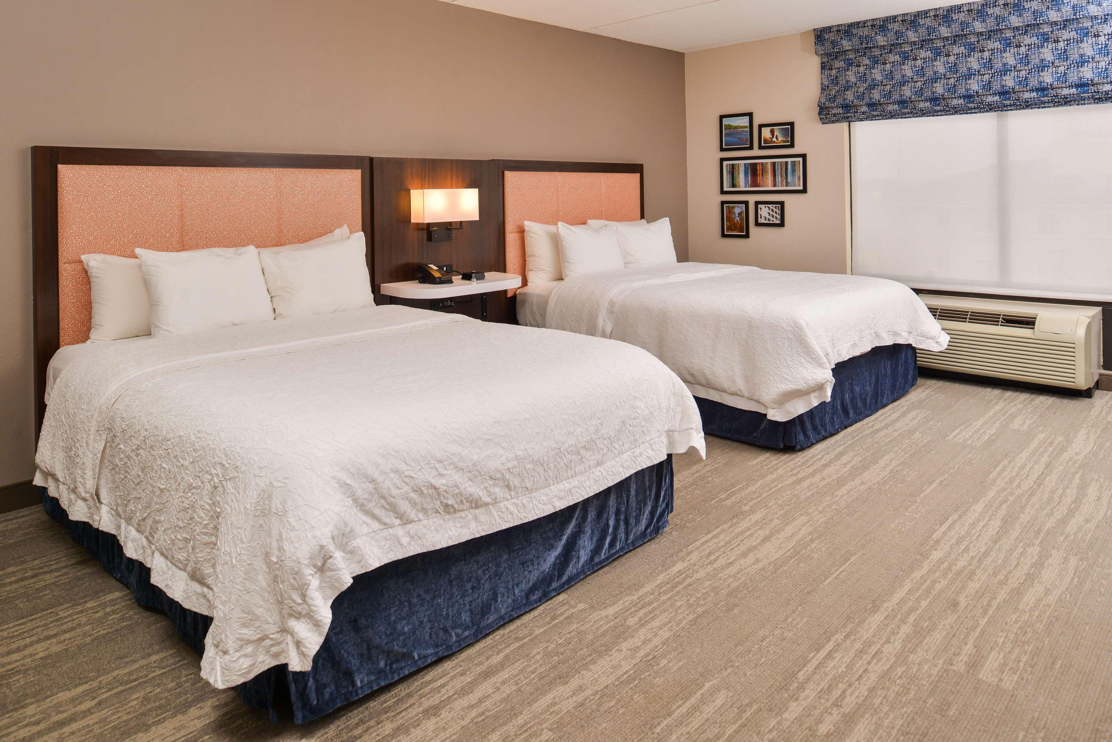 Hampton Inn Emporia Bagian luar foto