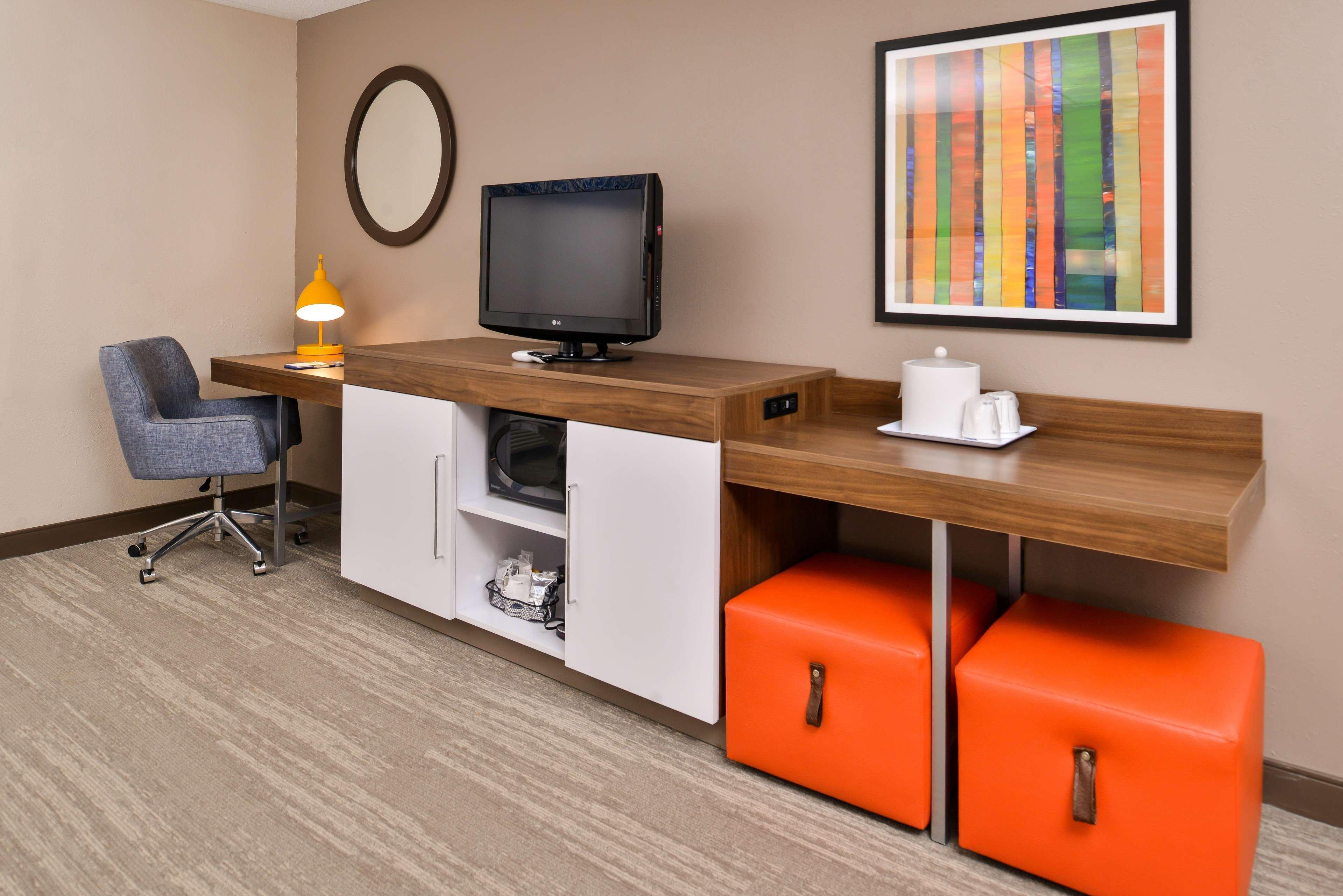 Hampton Inn Emporia Bagian luar foto