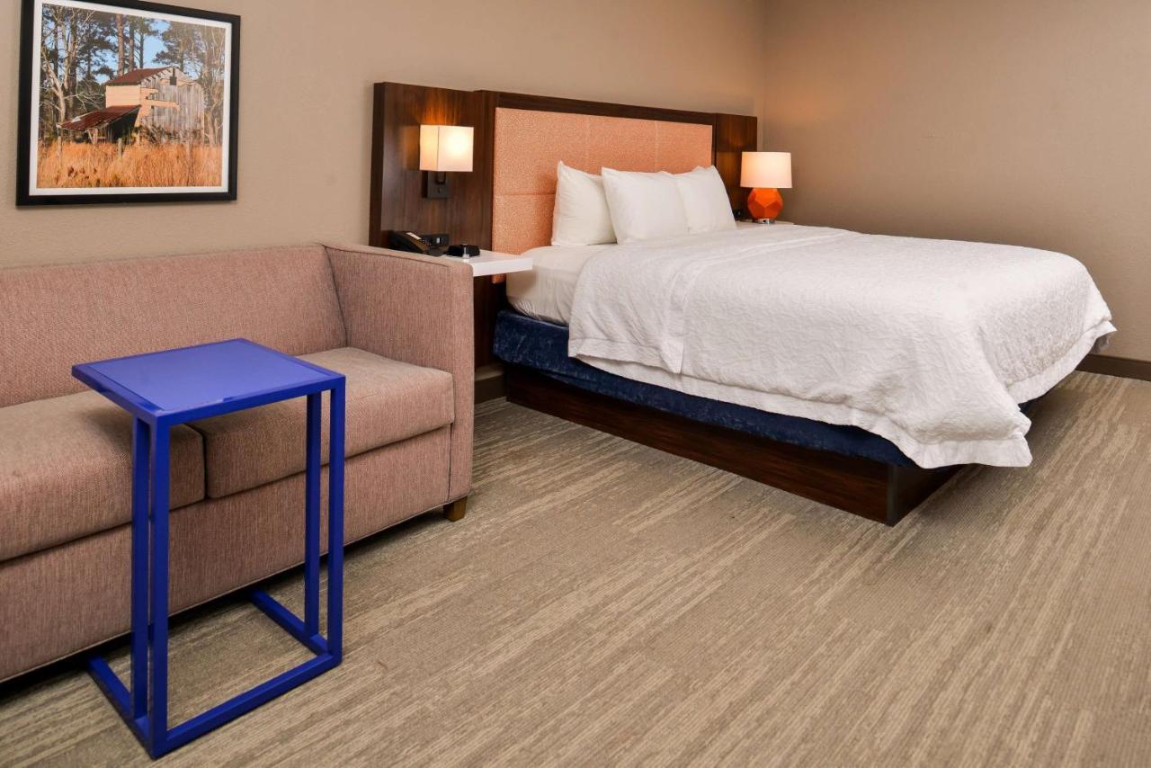 Hampton Inn Emporia Bagian luar foto