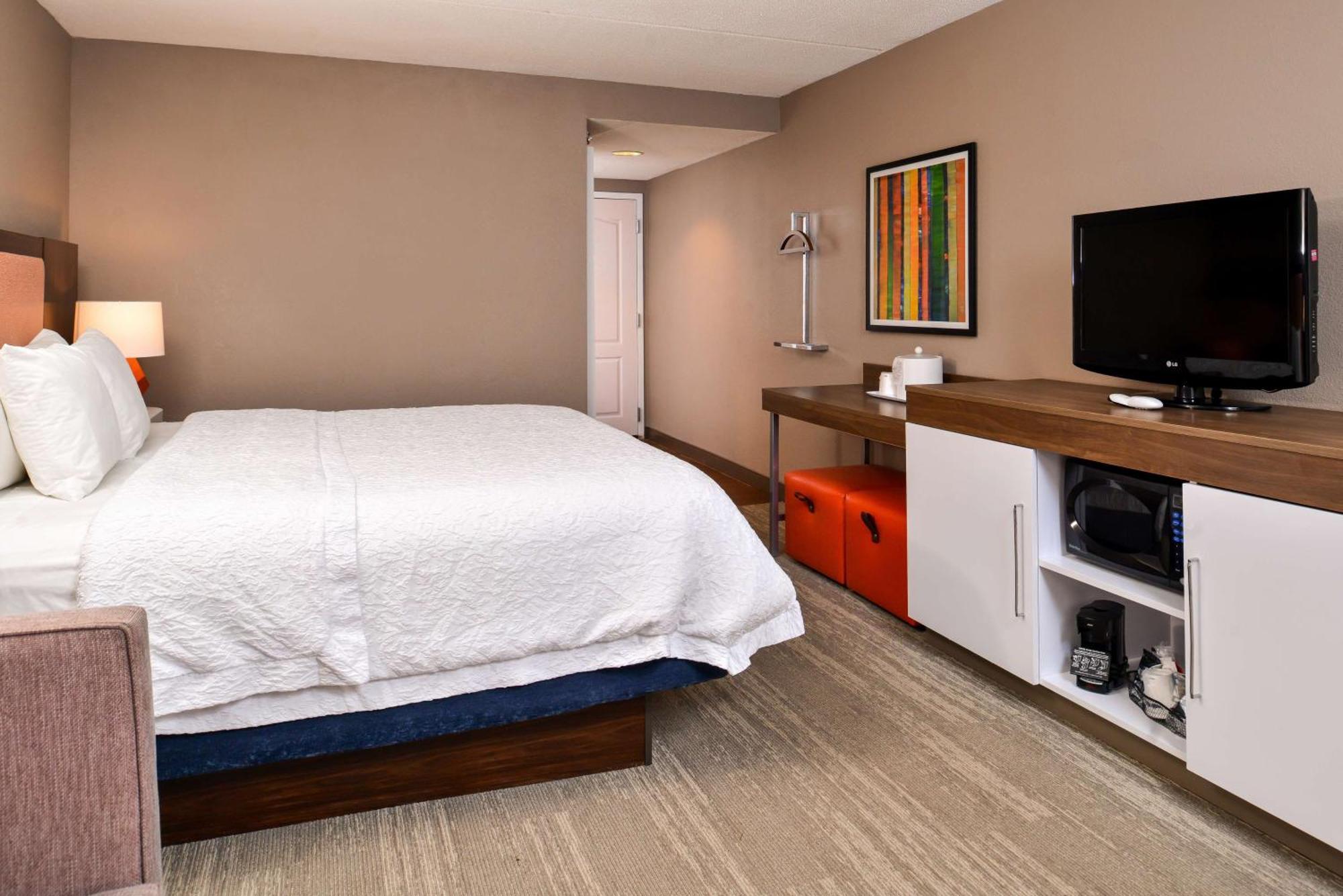 Hampton Inn Emporia Bagian luar foto
