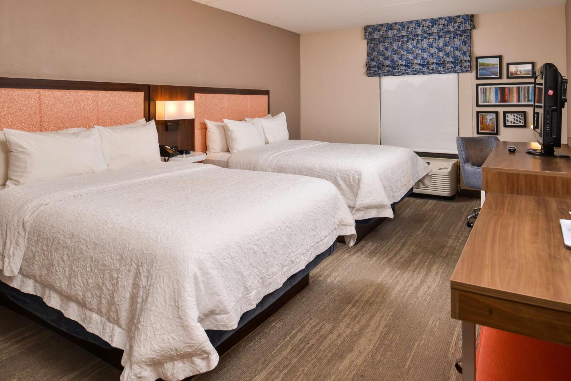 Hampton Inn Emporia Bagian luar foto