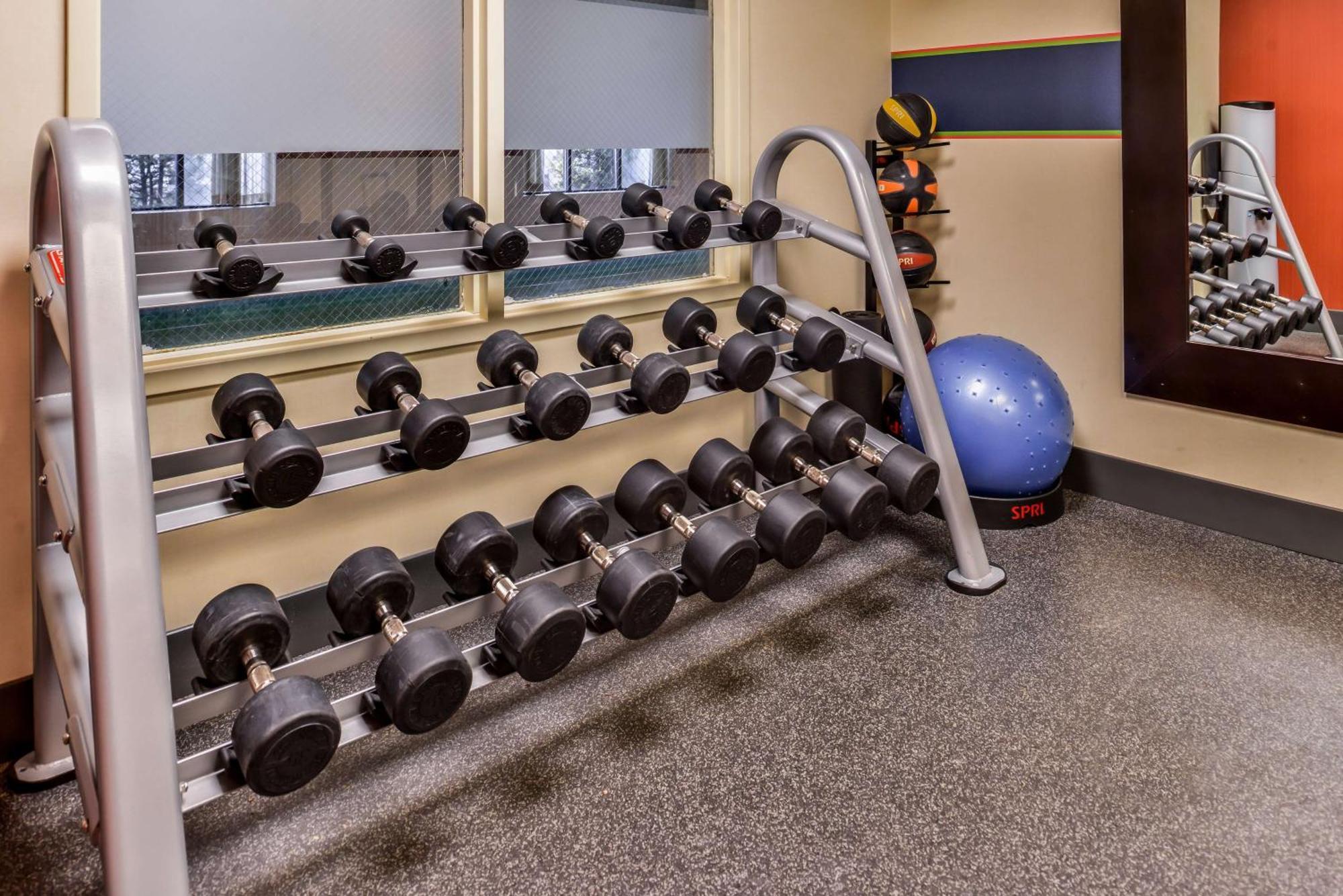 Hampton Inn Emporia Bagian luar foto